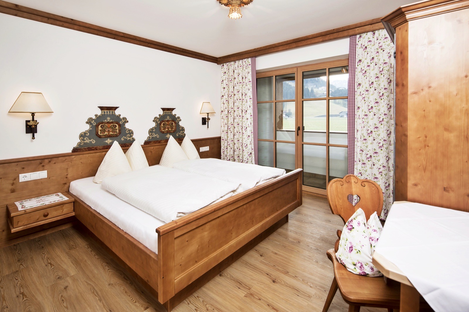 Wohnraum der Ferienwohnung Heustadl