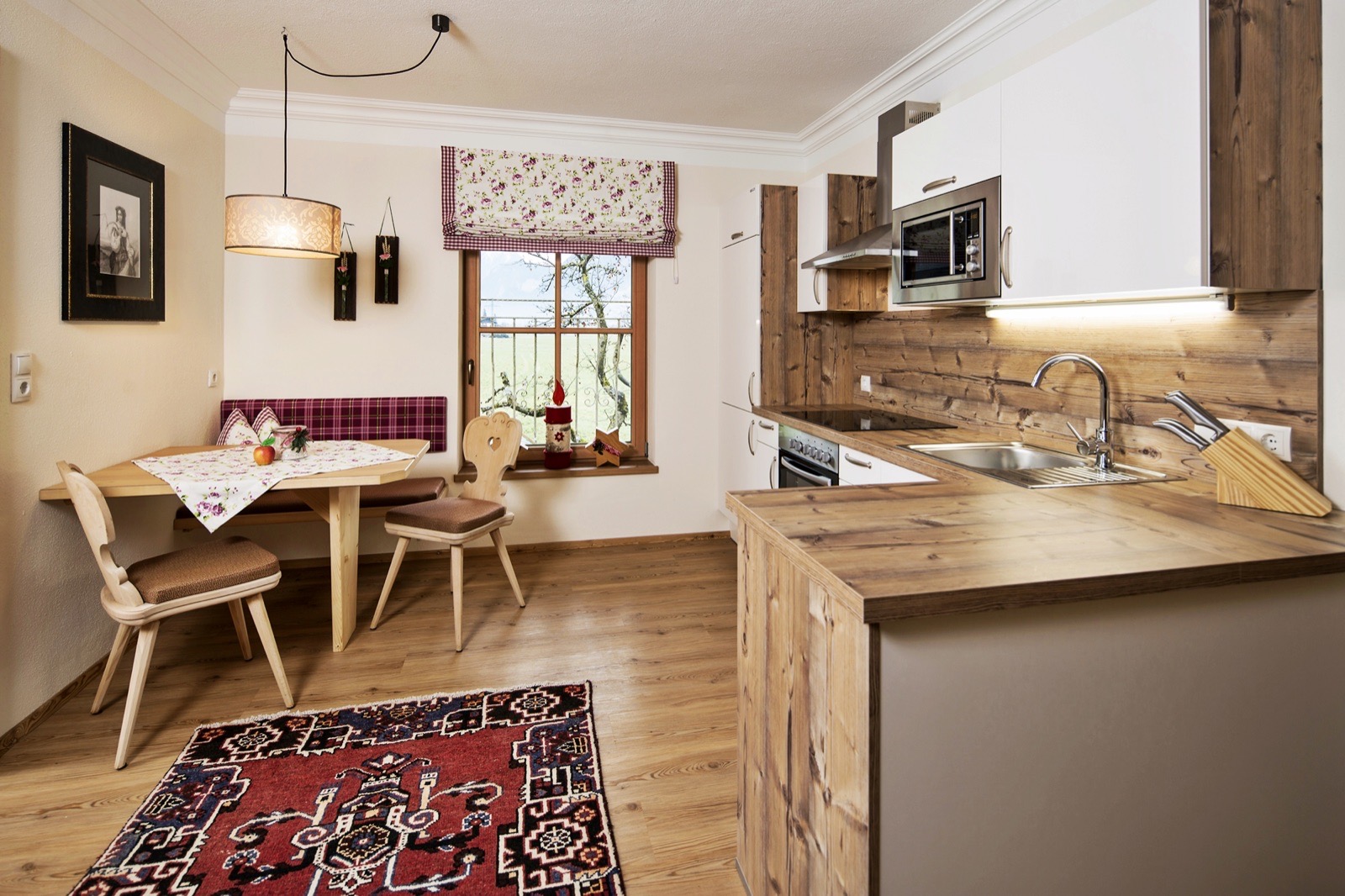 Wohnraum der Ferienwohnung Strohstadl